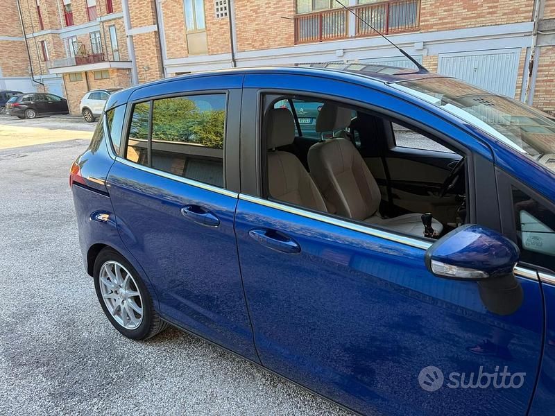 Usata Ford B-MAX 100 CV (73 kW) 2013 Blu Monovolume