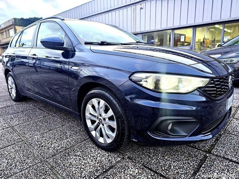 Usata Fiat Tipo Business 120 CV (88 kW) 2017 Blu Station wagon