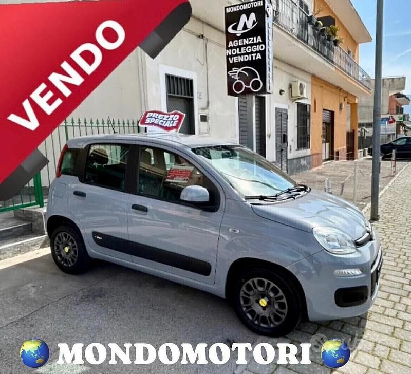 Usata Fiat Panda Lounge 69 CV (50 kW) 2020 Grigio Utilitaria
