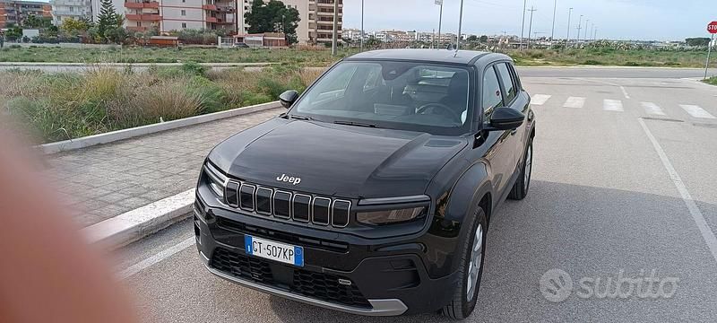 Usata Jeep Avenger 100 CV (73 kW) 2024 Nero SUV