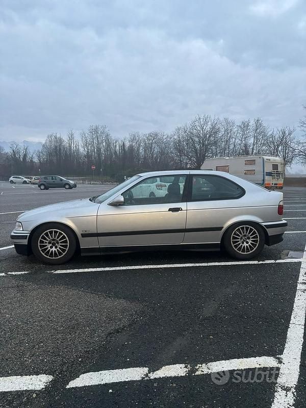 Usata BMW 316 102 CV (75 kW) 1998 Grigio Berlina