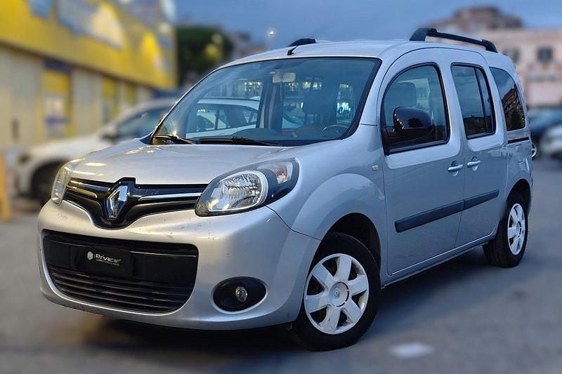 Usata Renault Kangoo 90 CV (66 kW) 2014 Grigio Furgone
