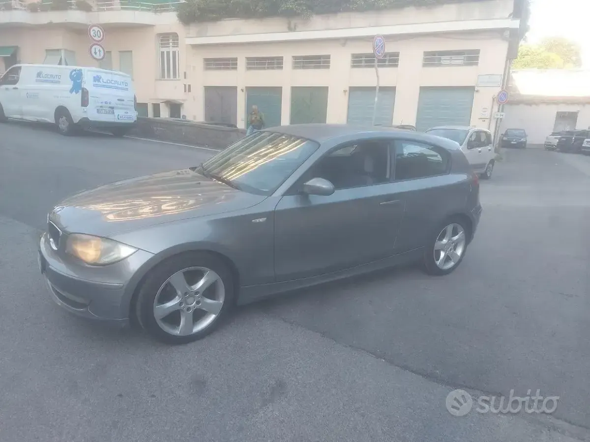 Usata BMW 116 116 CV (85 kW) 2009 Grigio Utilitaria