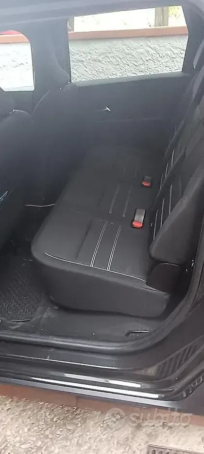 Usata Dacia Jogger 101 CV (74 kW) 2022 Nero Monovolume
