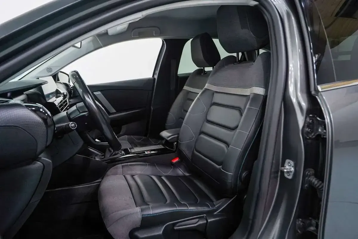 Usata Citroën C4 Feel 131 CV (96 kW) 2023 Grigio scuro SUV