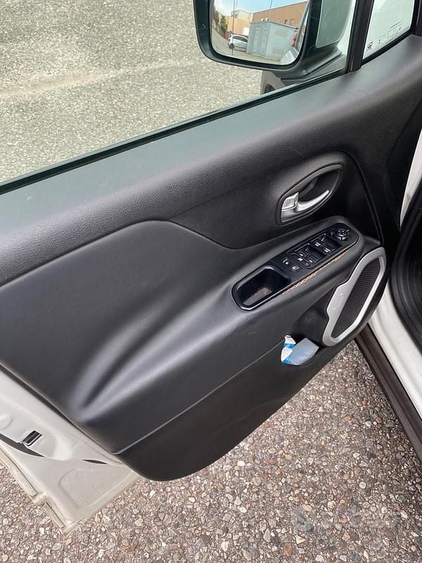 Usata Jeep Renegade Limited 120 CV (88 kW) 2016 Bianco SUV