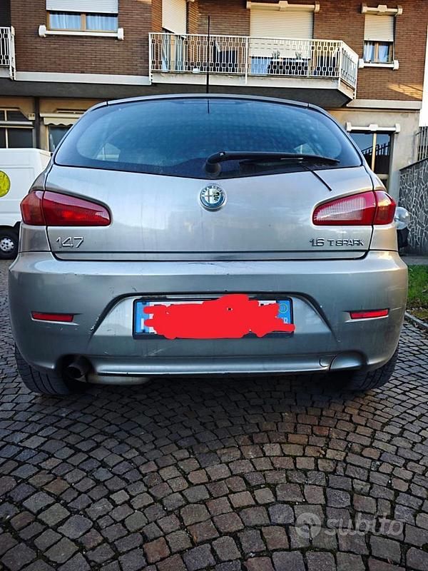 Usata Alfa Romeo 147 2007 Grigio Utilitaria