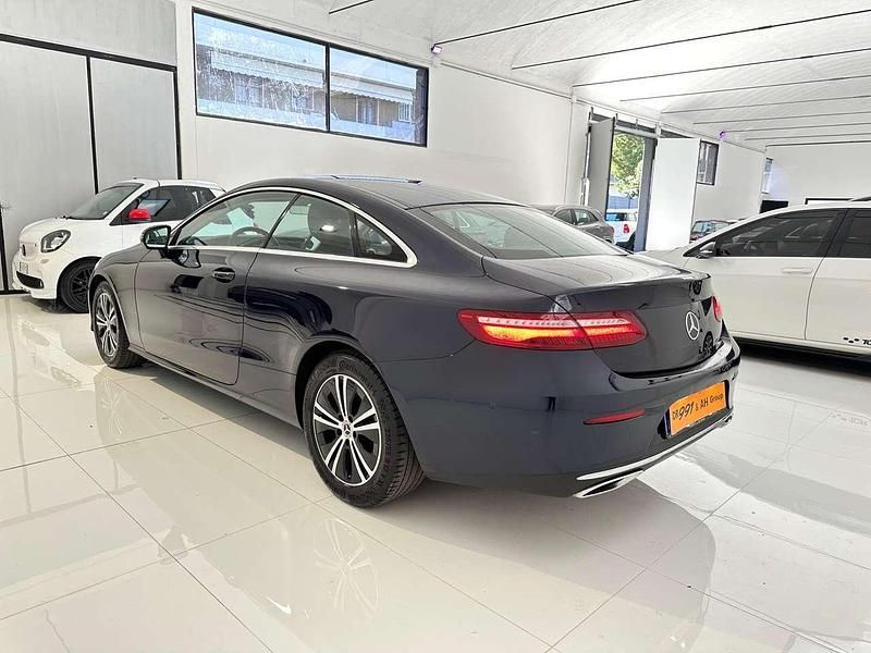 Usata Mercedes E220 Premium 194 CV (142 kW) 2020 Other Coupé