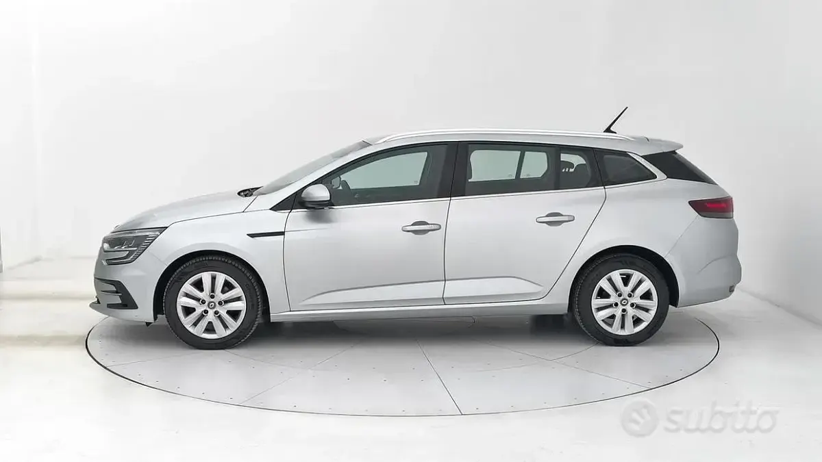 Usata Renault Mégane GrandTour Business 116 CV (85 kW) 2021 Grigio Station wagon