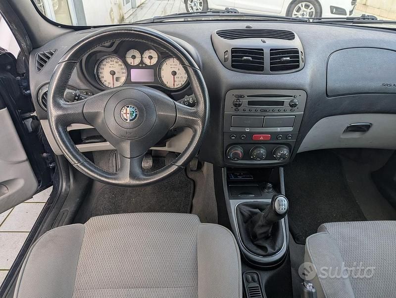 Usata Alfa Romeo 147 Progression 105 CV (77 kW) 2009 Blu Utilitaria