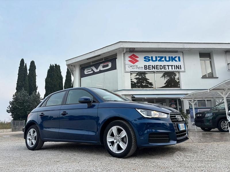 Blu Usata 2016 Audi A1 Tre volumi | 11.500 € (Buon prezzo) - Immagine 1/4