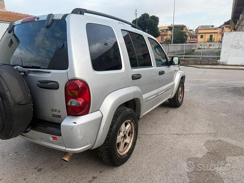 Usata Jeep Cherokee 2004 SUV
