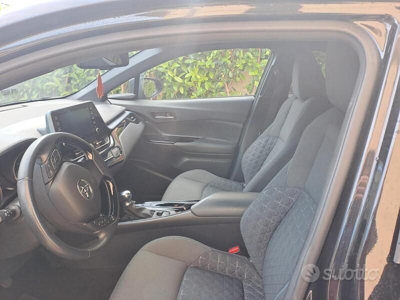 Usata Toyota C-HR 152 CV (111 kW) 2021 Nero SUV