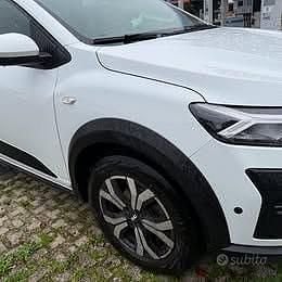 Usata Dacia Sandero Expression 100 CV (73 kW) 2023 Bianco SUV