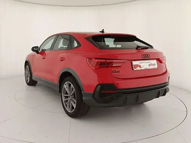 Usata Audi Q3 Sportback S-Line 150 CV (110 kW) 2024 Rosso progressivo metallizzato SUV