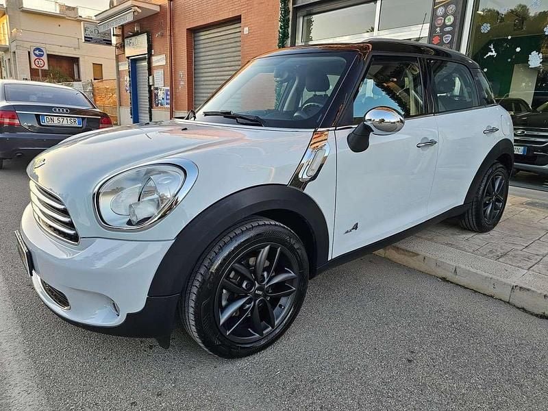 Bianco Usata 2014 Mini Cooper D Countryman SUV | 8900 € (Buon prezzo) - Immagine 1/4
