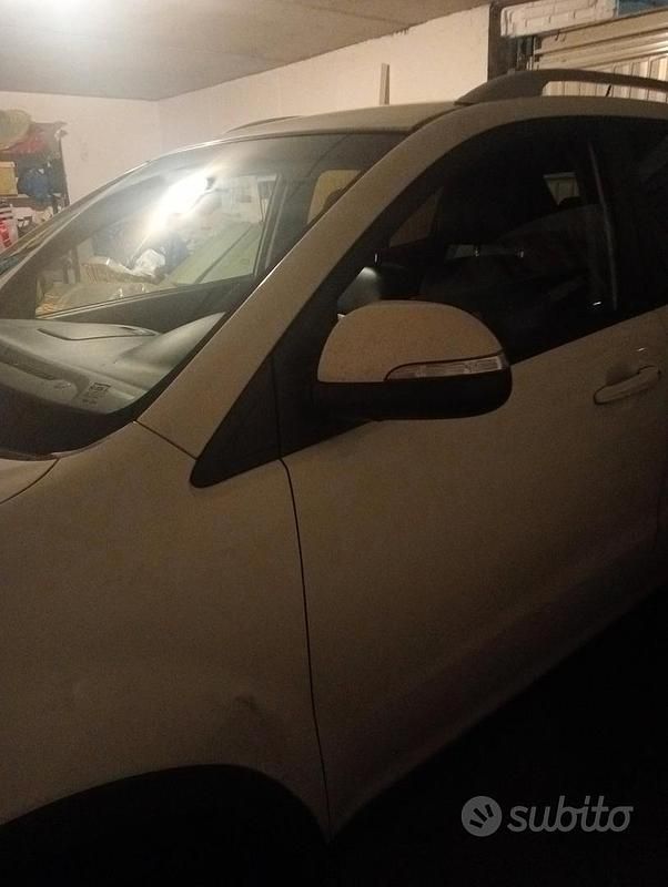 Bianco Usata 2012 Ssangyong (KGM) Korando SUV | 4800 € (Buon prezzo) - Immagine 1/4