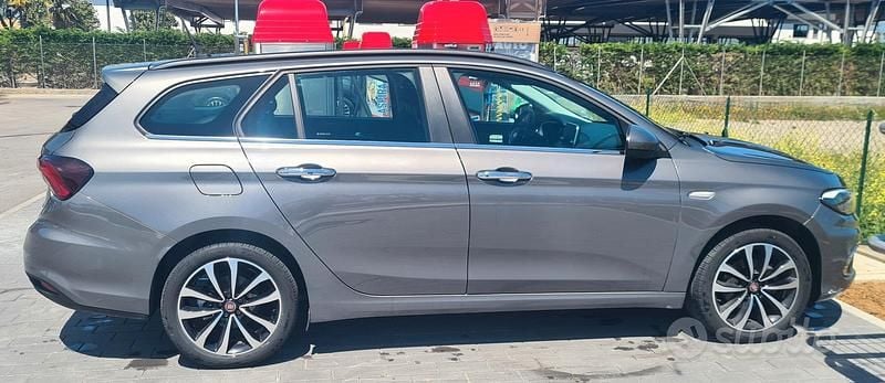 Usata Fiat Tipo 120 CV (88 kW) 2020 Grigio Station wagon