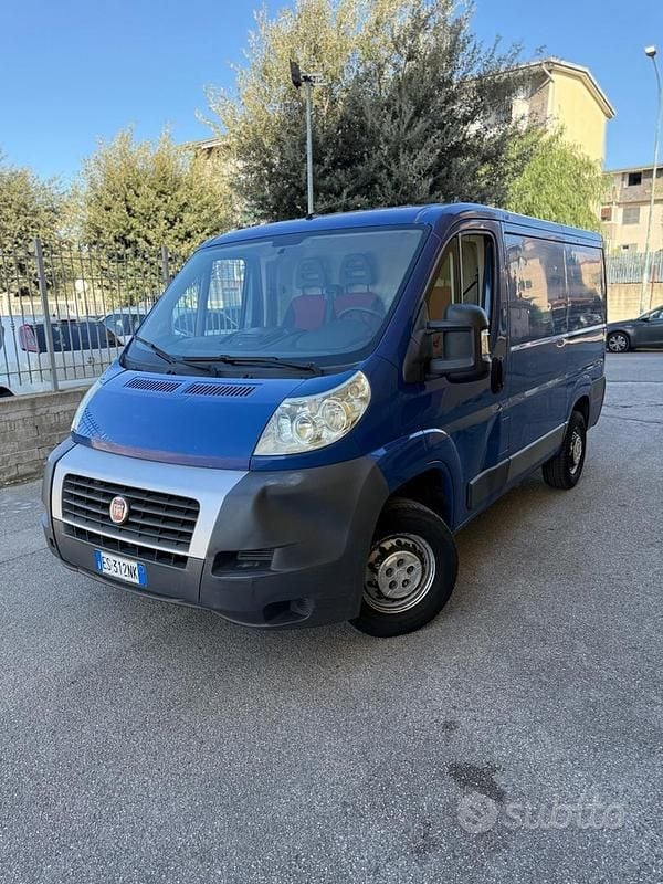 Gebraucht Fiat Ducato 116 PS (85 kW) 2013 Blau Van