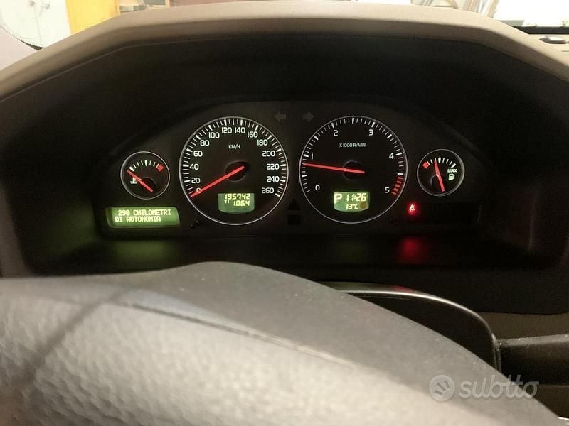 Usata Volvo XC70 185 CV (136 kW) 2006 Grigio Station wagon