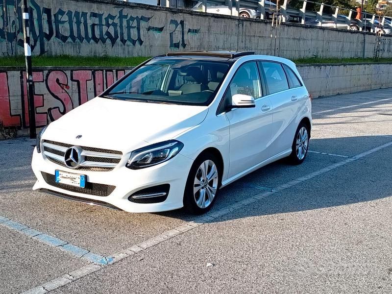 Usata Mercedes B180 109 CV (80 kW) 2018 Monovolume