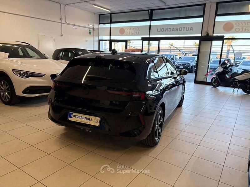 Usata Opel Astra 131 CV (96 kW) 2025 Nero Berlina