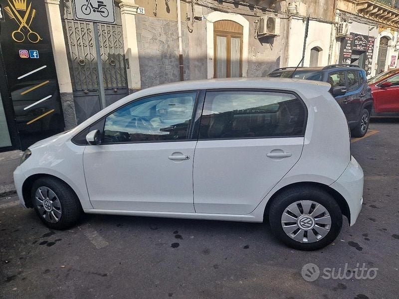 Usado VW up! 60 CV (44 kW) 2018 Blanco Utilitario