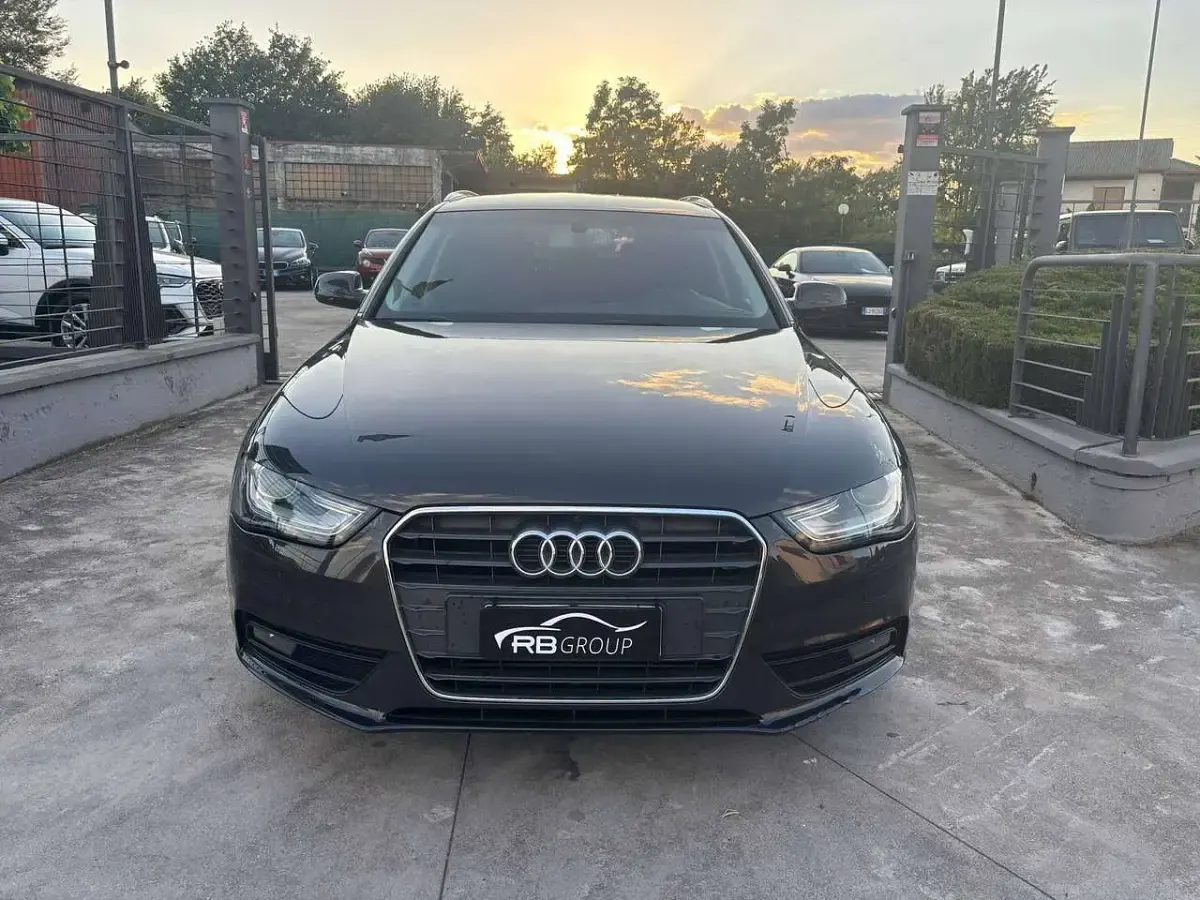 Usata Audi A4 Advanced Plus 143 CV (105 kW) 2013 Grigio Station wagon
