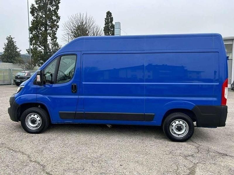 Usata Fiat Ducato 33 120 CV (88 kW) 2022 Blu Furgone