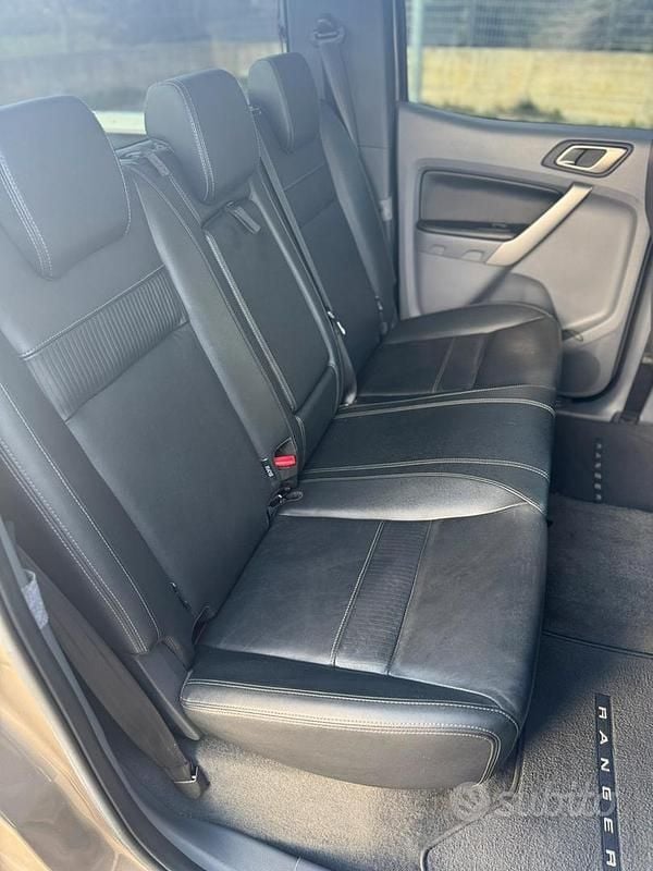 Usata Ford Ranger Limited 160 CV (117 kW) 2018 Grigio Pick-up