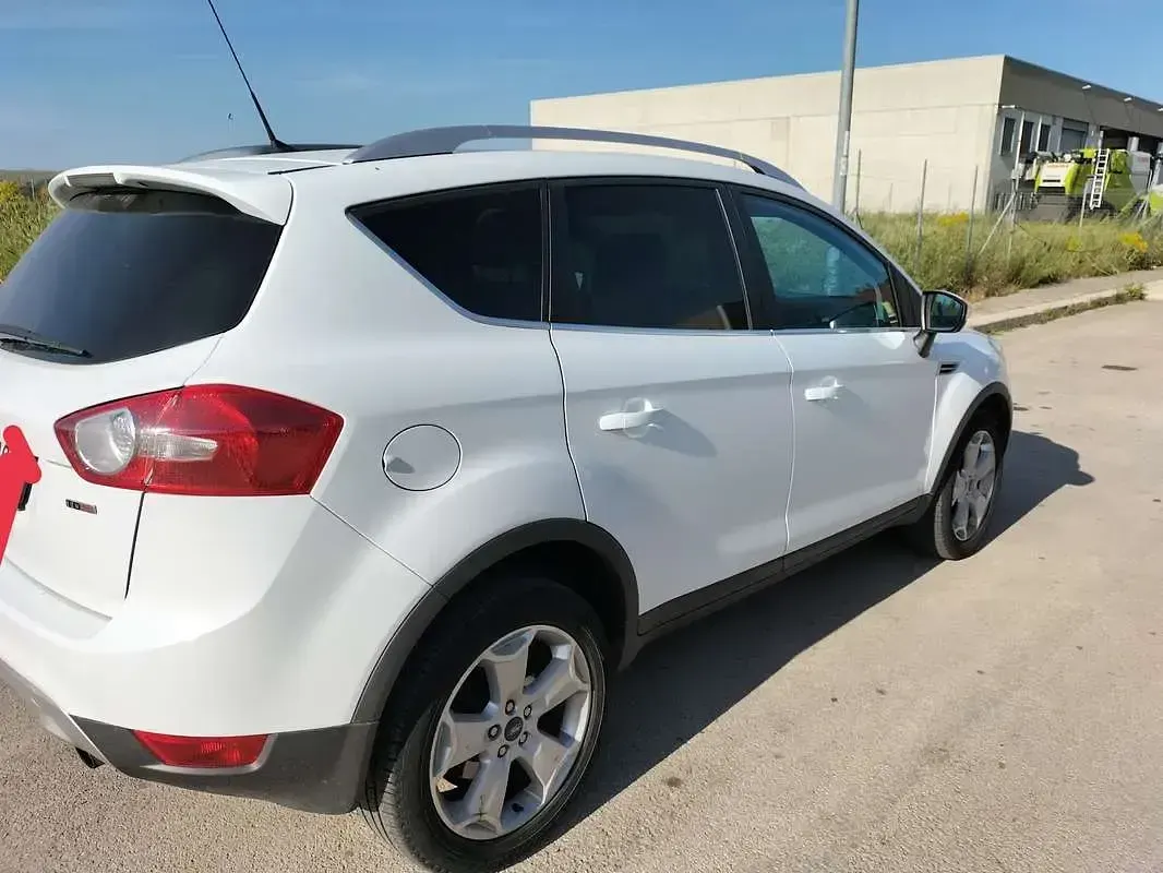Usata Ford Kuga Titanium 136 CV (100 kW) 2009 Bianco SUV