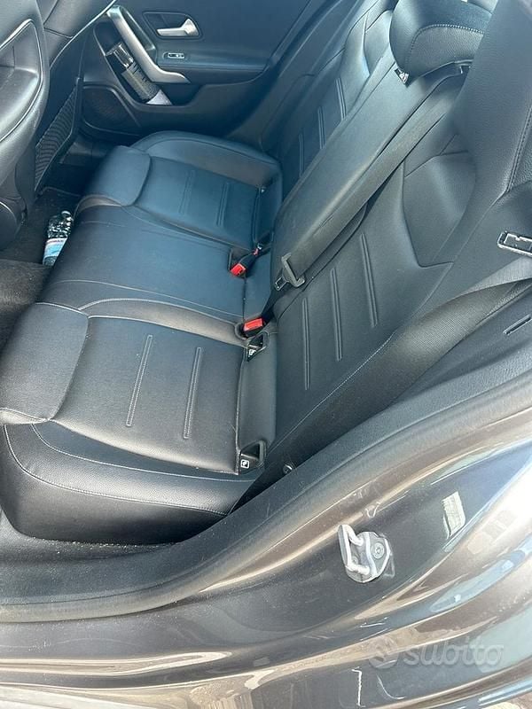 Usata Mercedes A180 136 CV (100 kW) 2019 Grigio Berlina