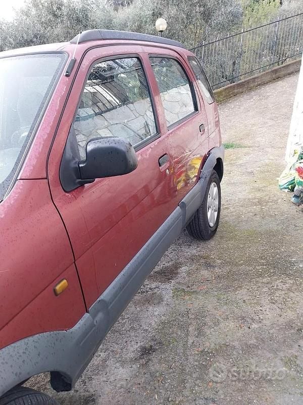 Usata Daihatsu Terios 86 CV (63 kW) 2001 Rosso SUV