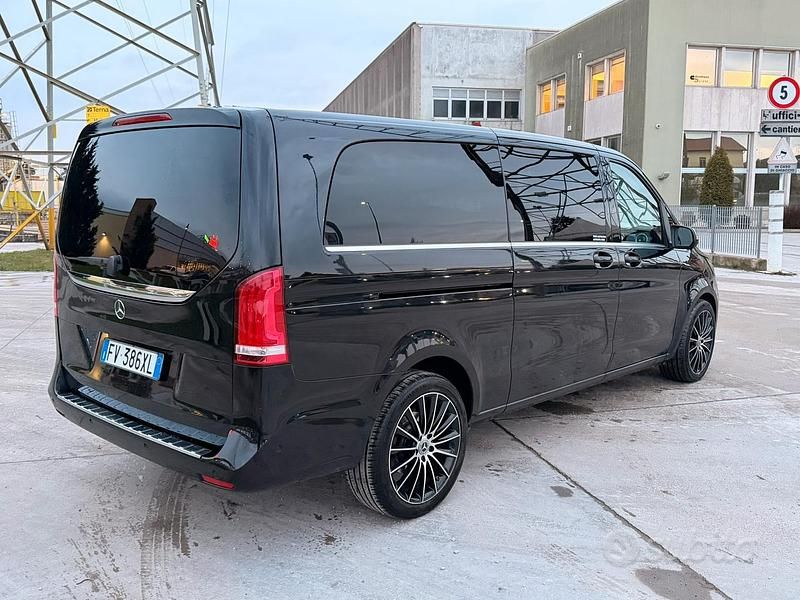 Usata Mercedes V220 Avantgarde Edition 163 CV (119 kW) 2019 Nero Monovolume
