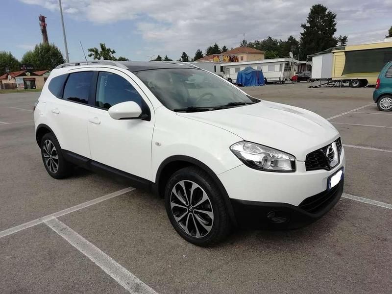 Usata Nissan Qashqai +2 N-TEC 150 CV (110 kW) 2011 Bianco SUV