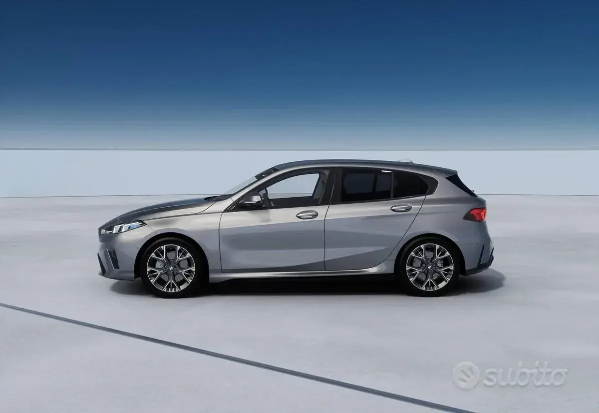 Nuova BMW 116 M Sport 122 CV (89 kW) 2026 Grigio Utilitaria