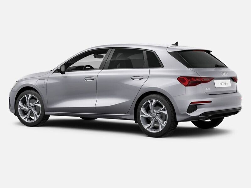 Usato 2023 Audi A3 Sportback 1.4 Benzin 204 CV (50.200 €)