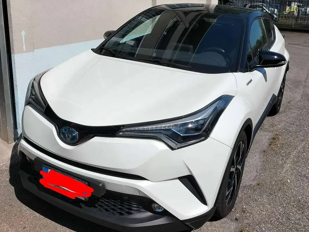 Usata Toyota C-HR 152 CV (111 kW) 2020 Bianco SUV