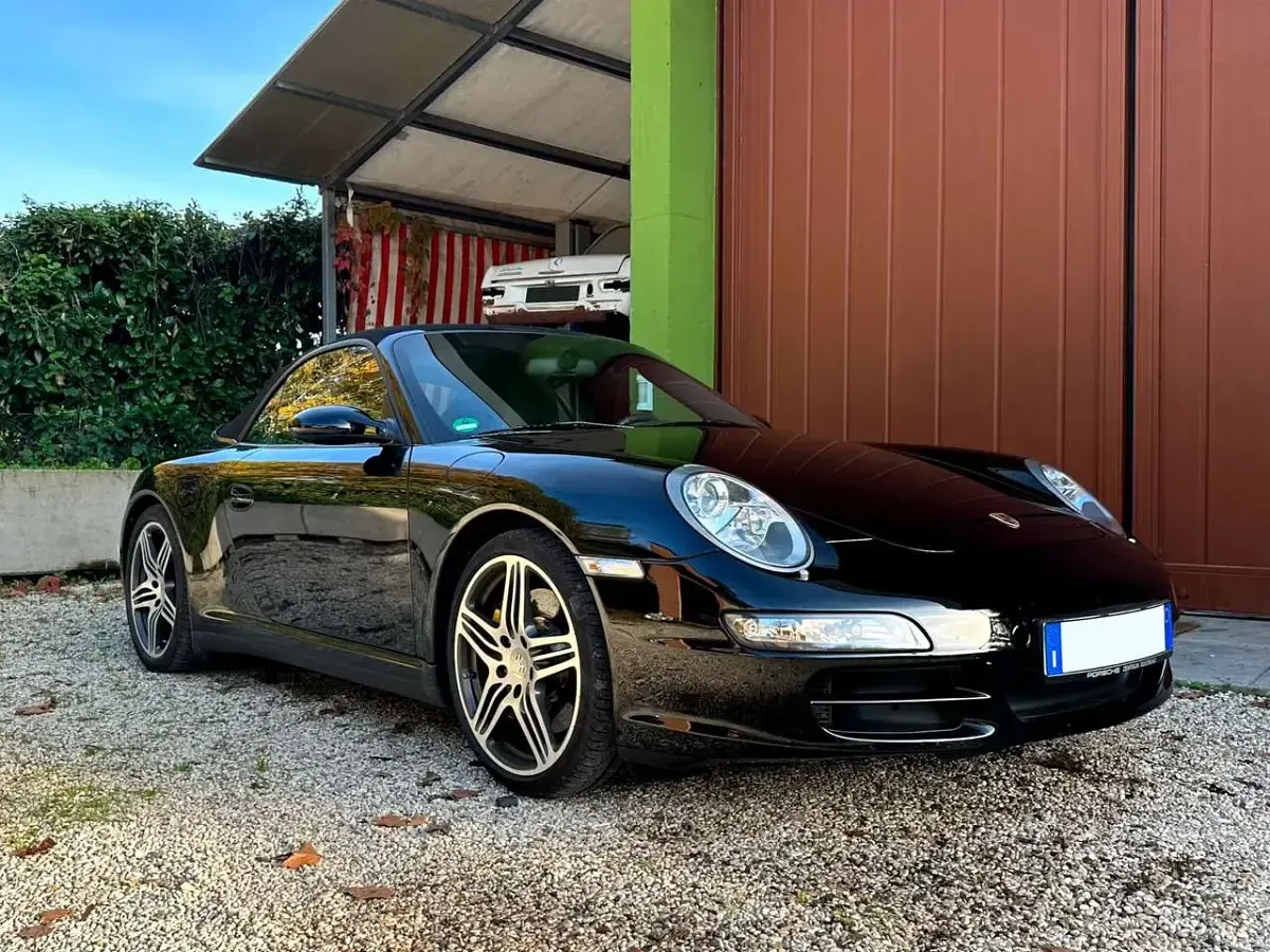 Usata Porsche 997 355 CV (261 kW) 2006 Nero Cabrio