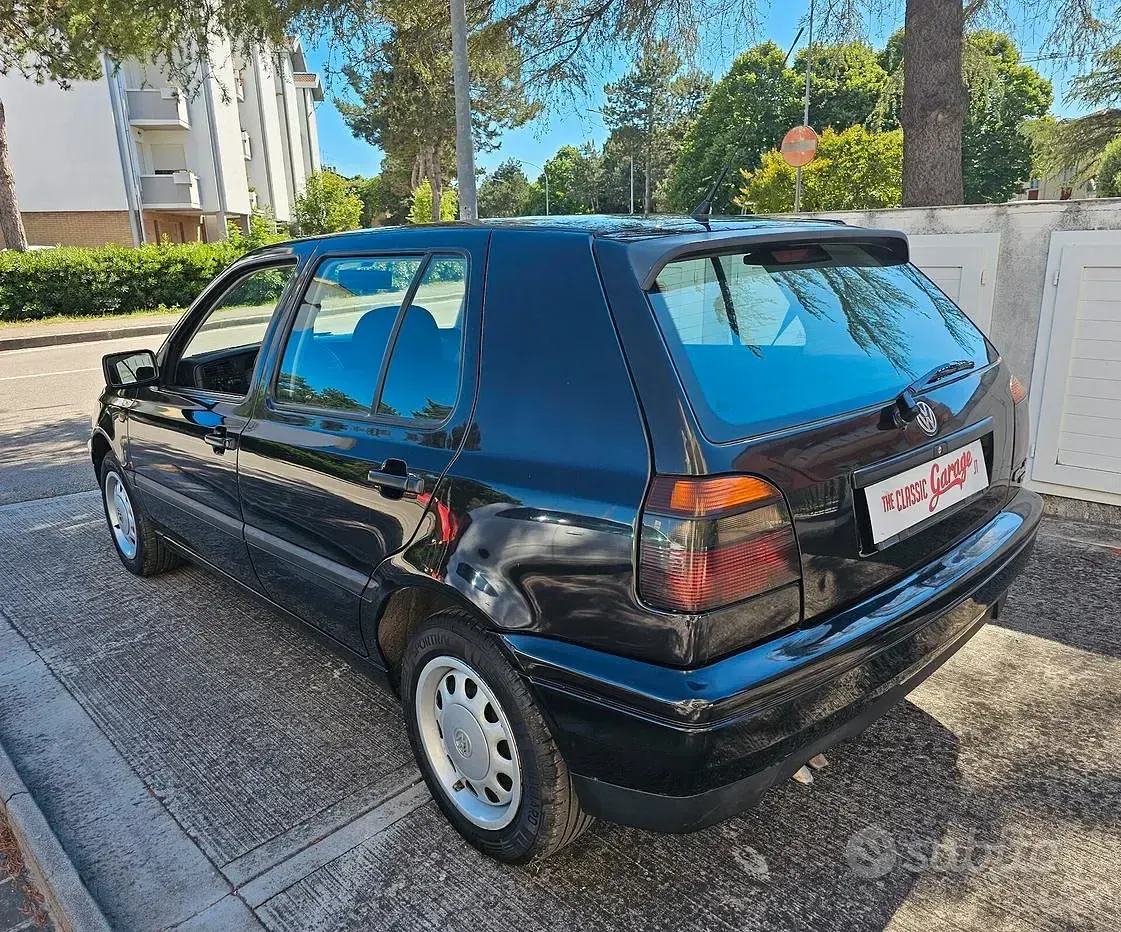 Usata VW Golf III 90 CV (66 kW) 1996 Nero Berlina