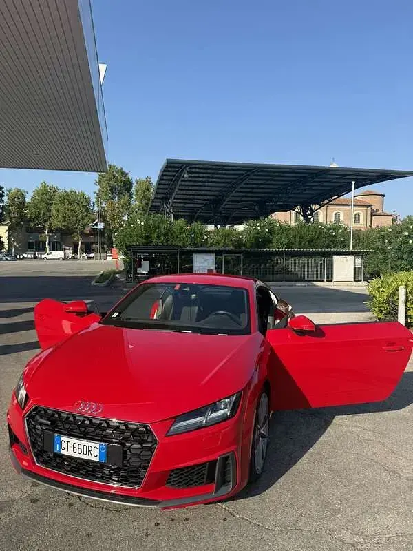Usata Audi TT Ambiente 245 CV (180 kW) 2019 Rosso Coupé