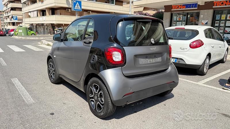 Usata Smart ForTwo Coupé Passion 90 CV (66 kW) 2019 Grigio Coupé