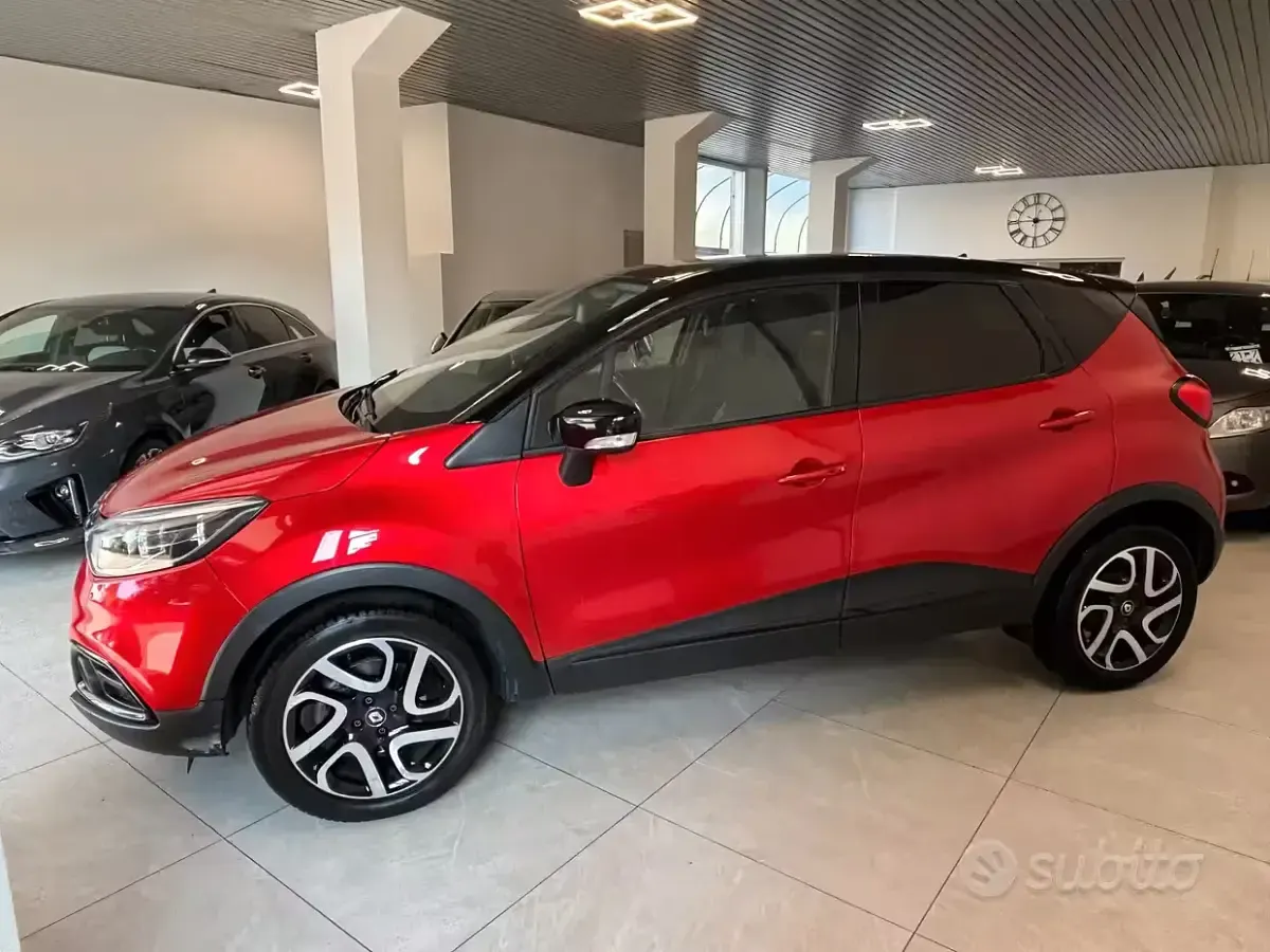 Usata Renault Captur Intens 90 CV (66 kW) 2018 Rosso SUV