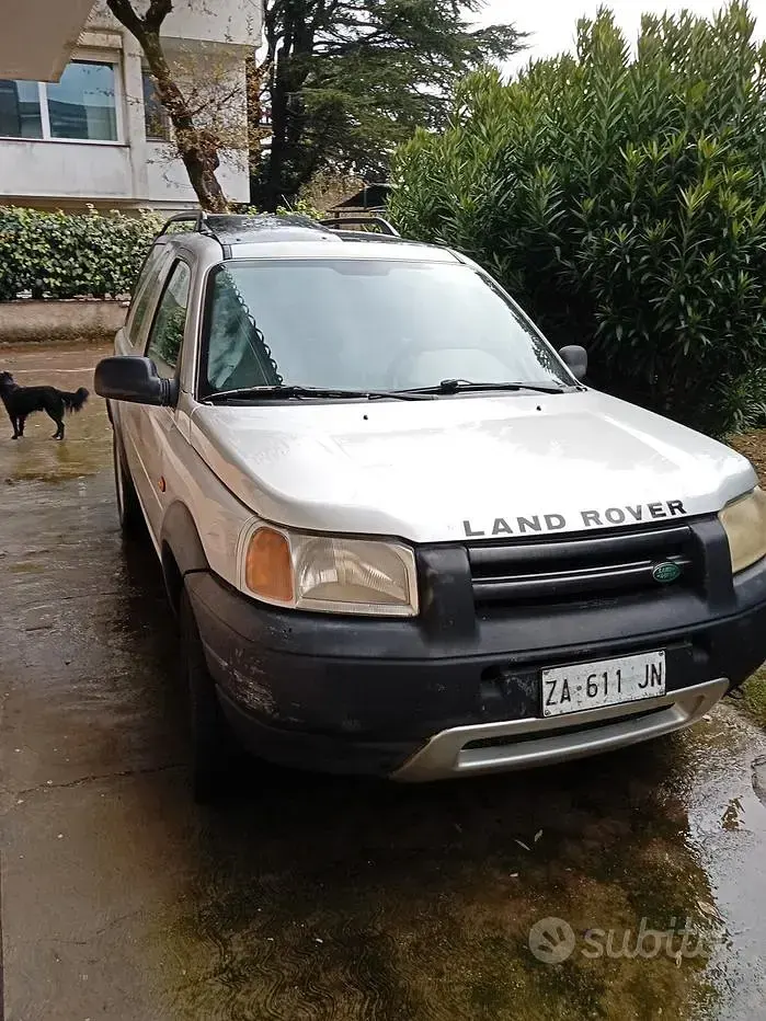 Usata Land Rover Freelander 97 CV (71 kW) 1999 Grigio SUV