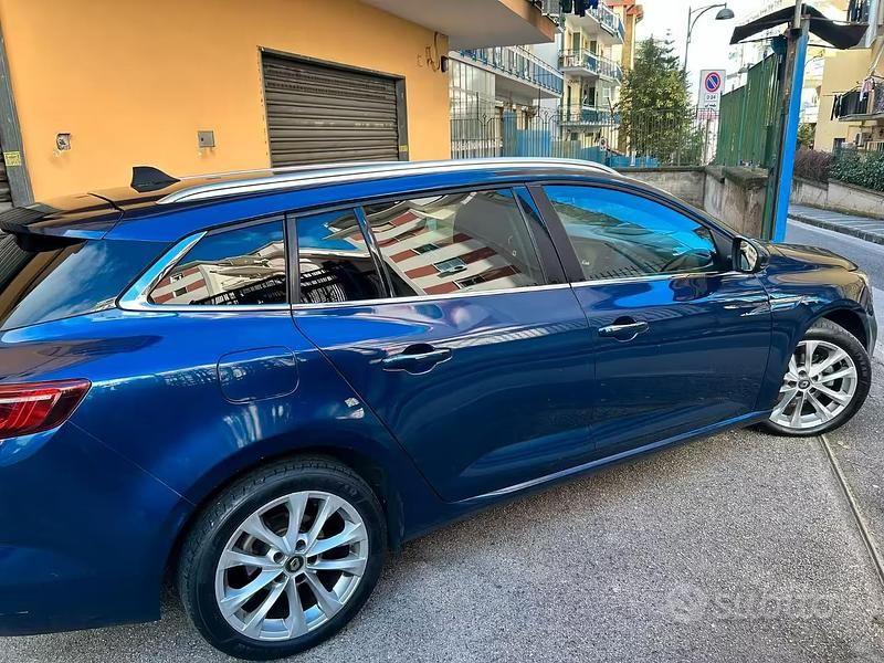 Usata Renault Mégane GrandTour Intens 110 CV (80 kW) 2018 Blu Station wagon