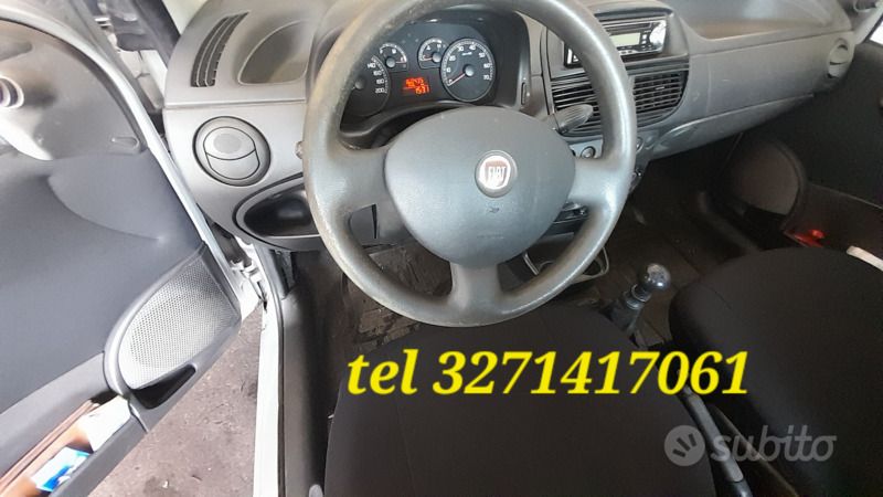 Usata Fiat Punto 60 CV (44 kW) 2005 Grigio Utilitaria