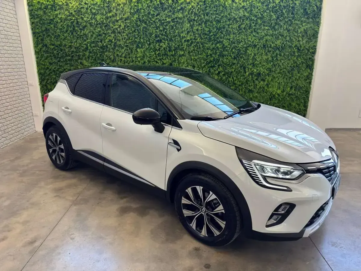 Usata Renault Captur Techno 94 CV (69 kW) 2023 Bianco metallizzato SUV