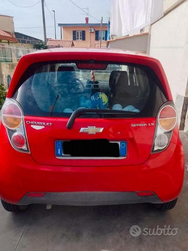 Begagnad Chevrolet Spark 68 HK (50 kW) 2012 Röd Halvkombi