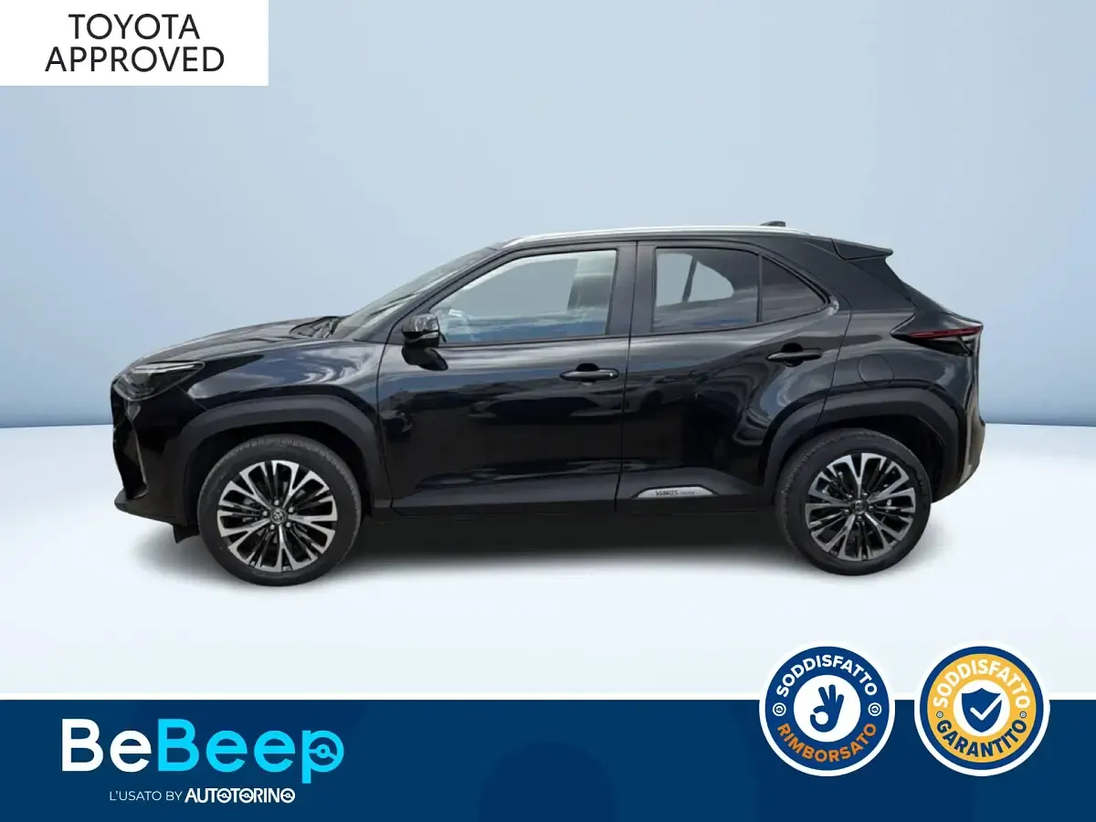 Usata Toyota Yaris Lounge 92 CV (67 kW) 2022 Nero metallizzato Utilitaria