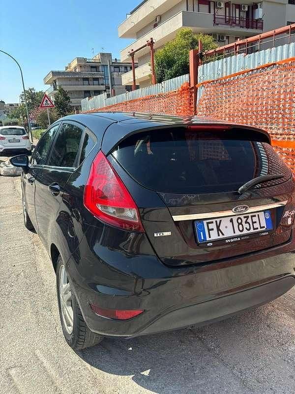 Usata Ford Fiesta 75 CV (55 kW) 2009 Utilitaria